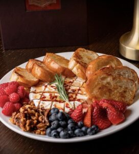 Baked Brie with Mixed Berries and Toasted Bread
