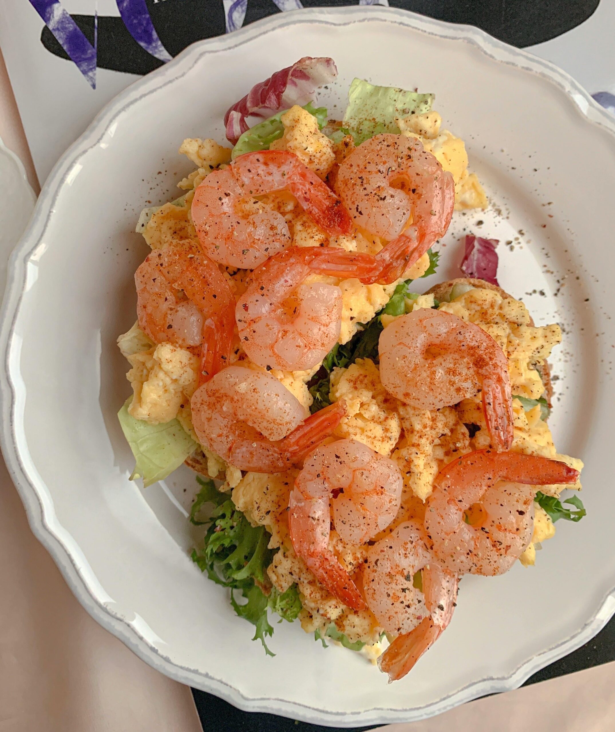 Savory Shrimp and Fluffy Scrambled Eggs on Toast: A Delicious Anytime Meal